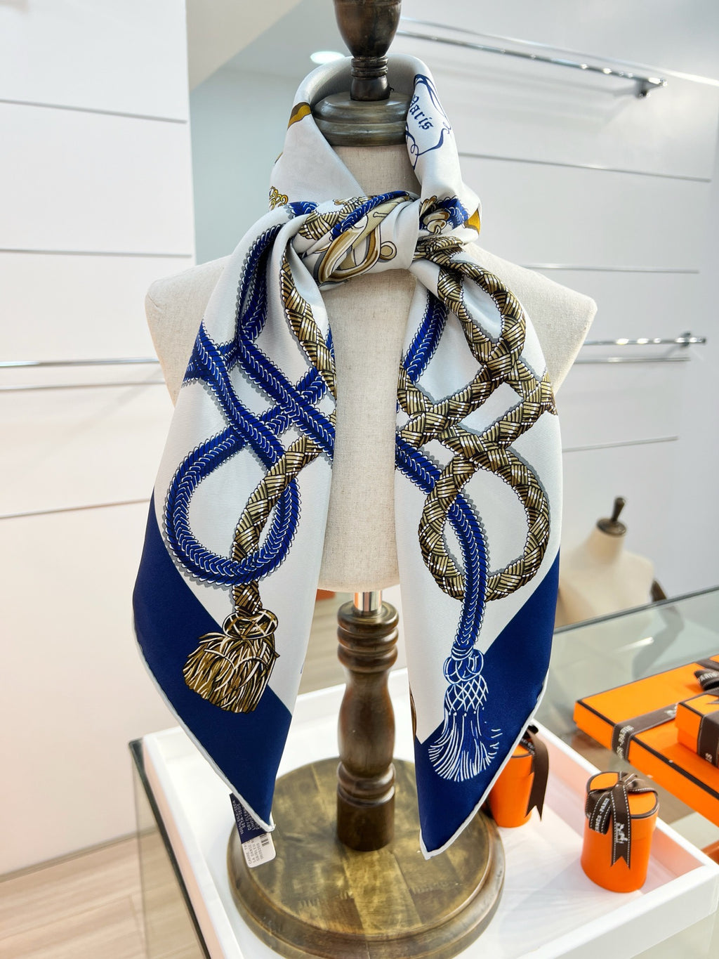 146NH37W Popular Silk Scarve