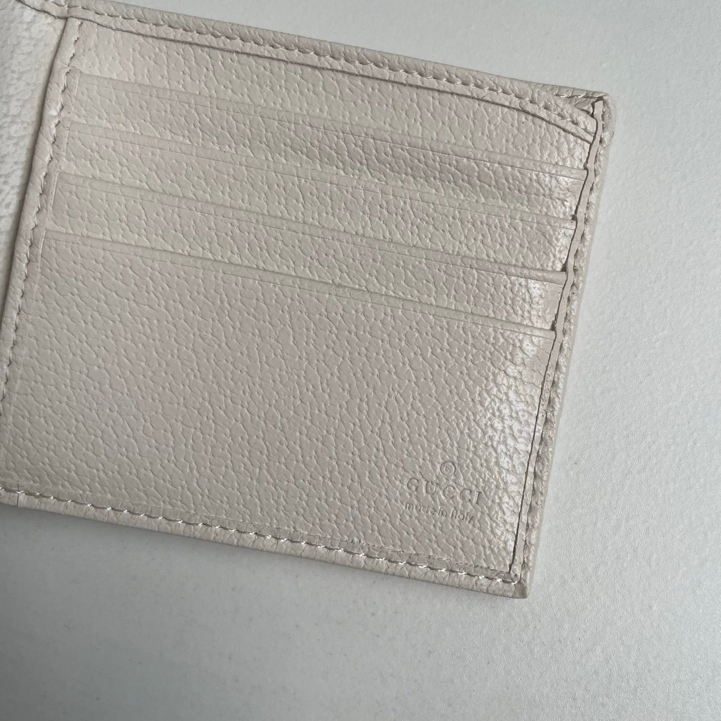 146XB7B Popular leather wallets ( with full packaging )