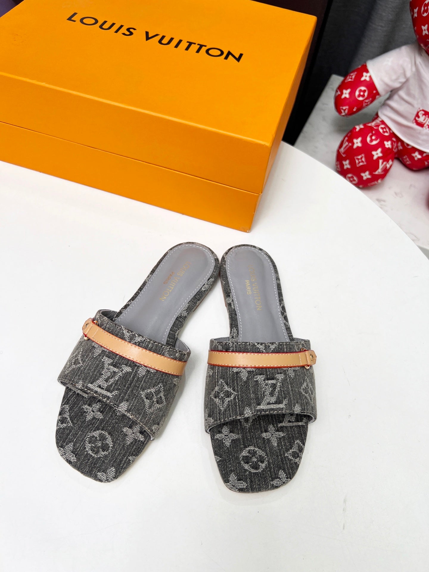 245RE23Z Popular high-quality shoes