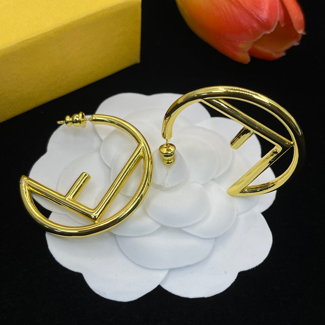 14F647E Popular  Earrings