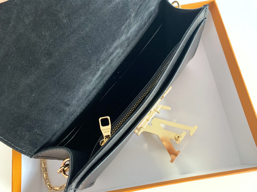 1XE38B Popular  leather wallets