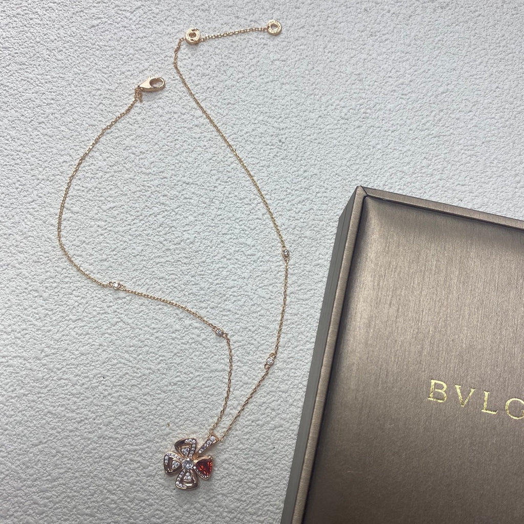 55QS411X Popular Necklaces