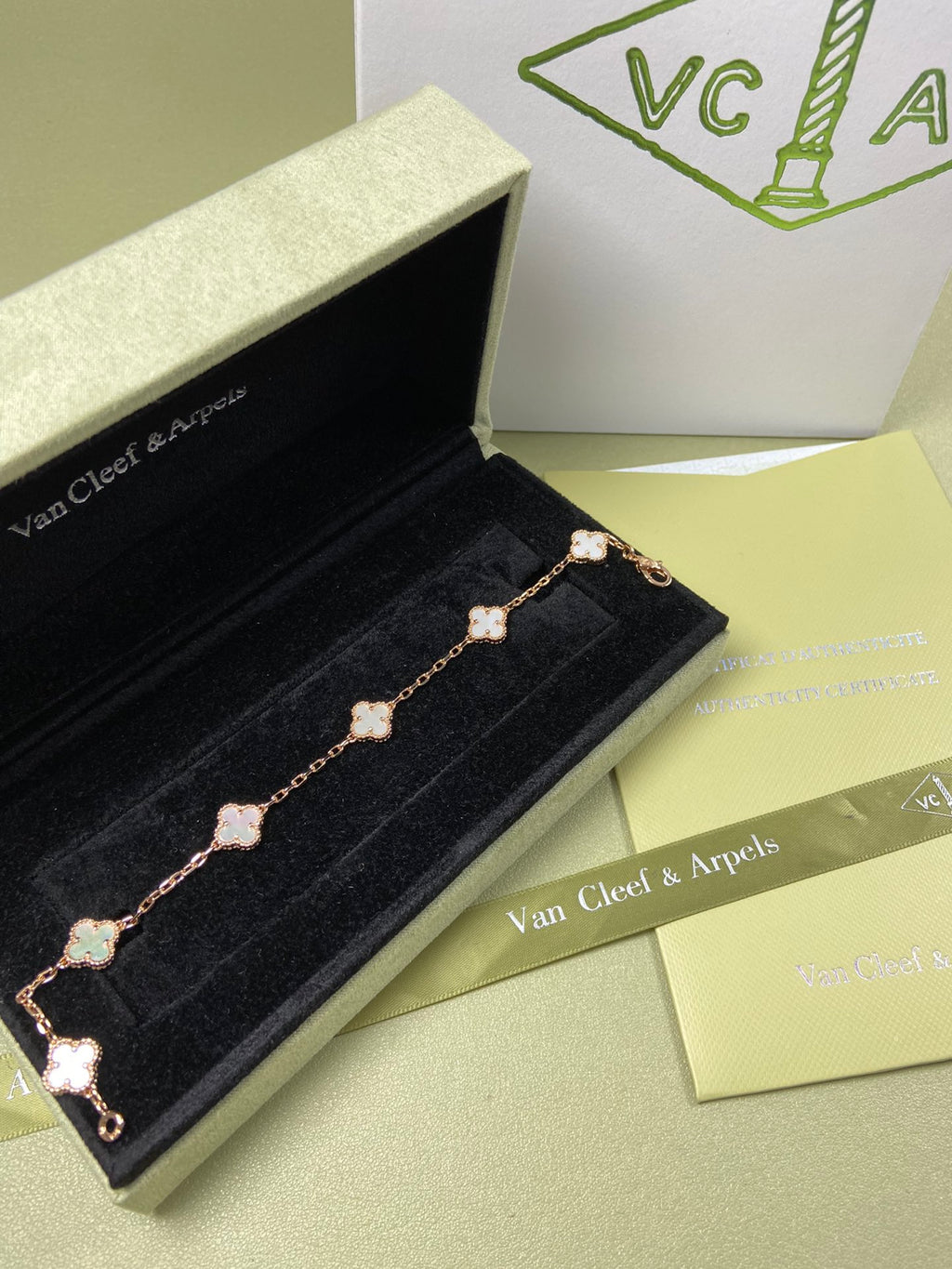 5XVA183K  Popular bracelets 6 flowers mini size 0.9cm flower