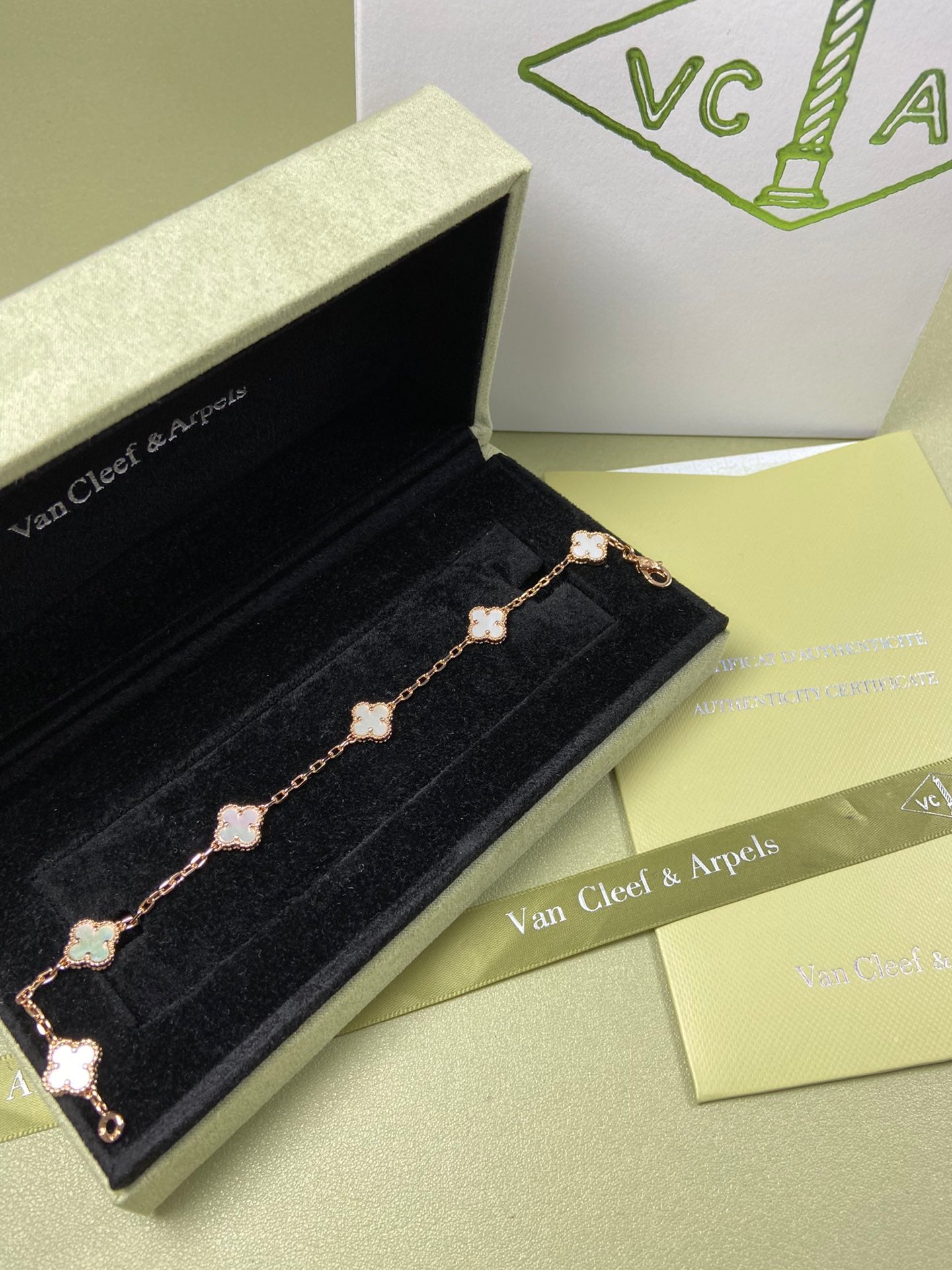 5XVA183K  Popular bracelets 6 flowers mini size 0.9cm flower