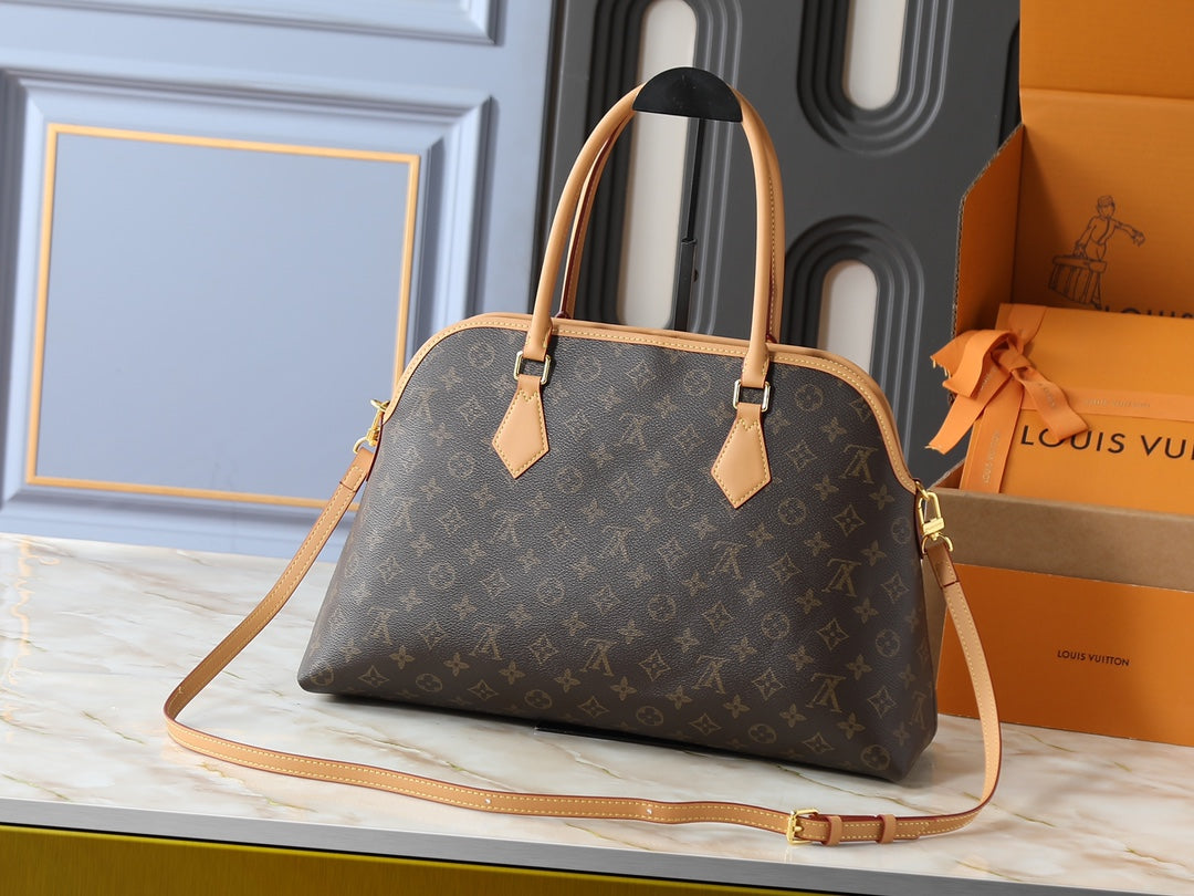 146PE107B Popular leather bag