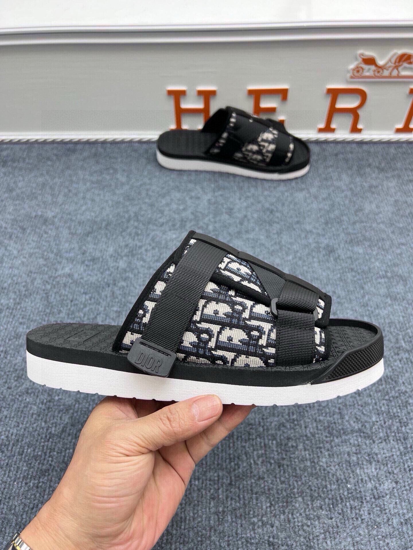 535ZD305Z Popular Slippers