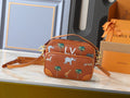 146PE109B Popular leather bag