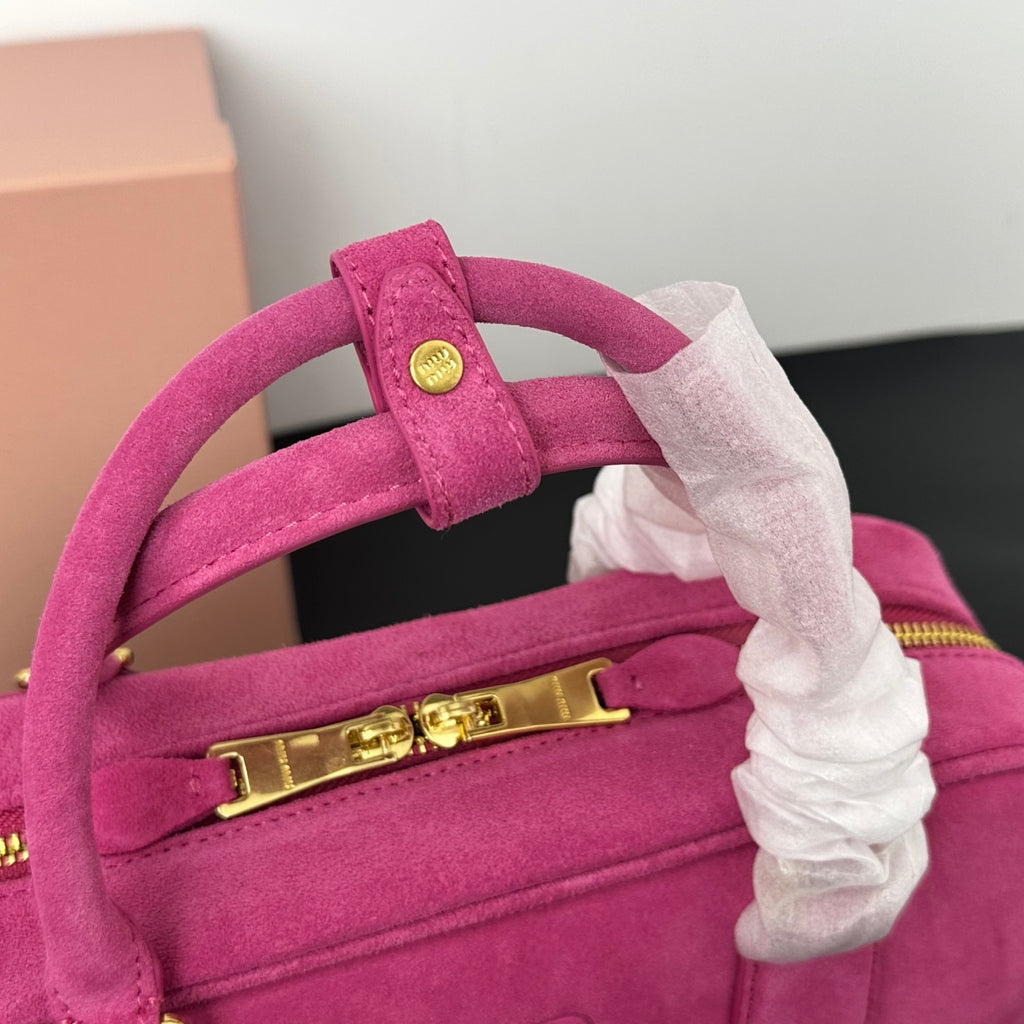 B1P46A153 Popular leather bags