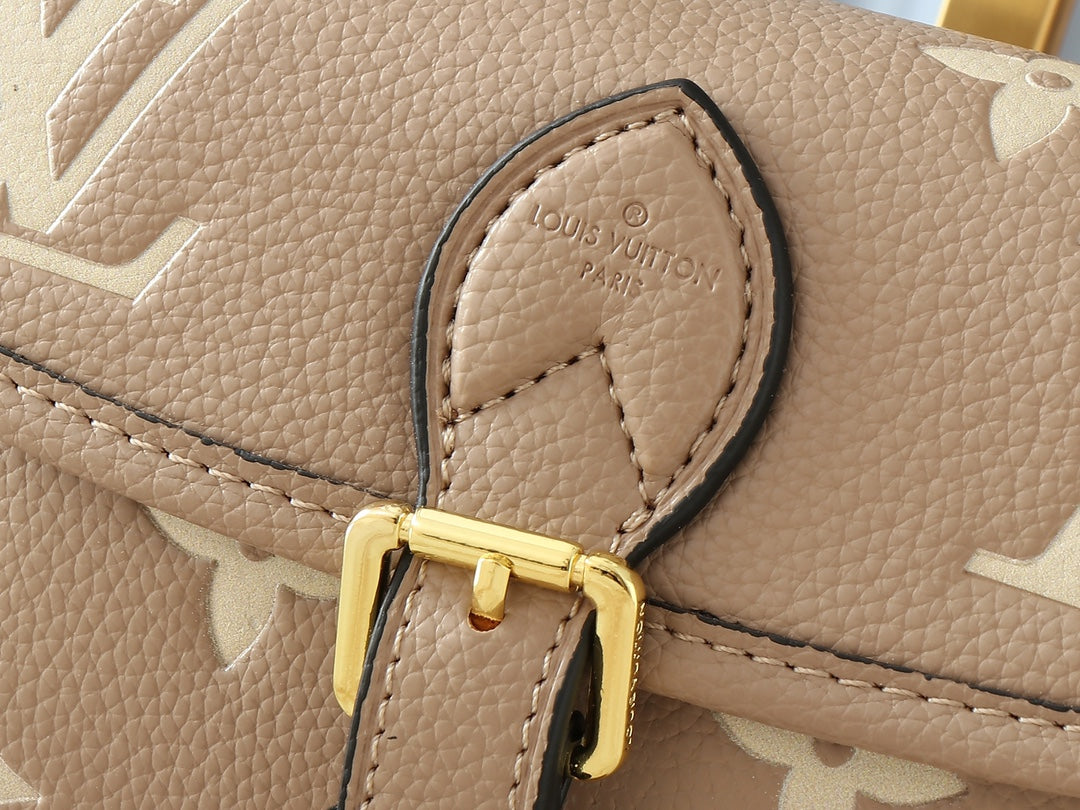 15XE4B Popular leather bag