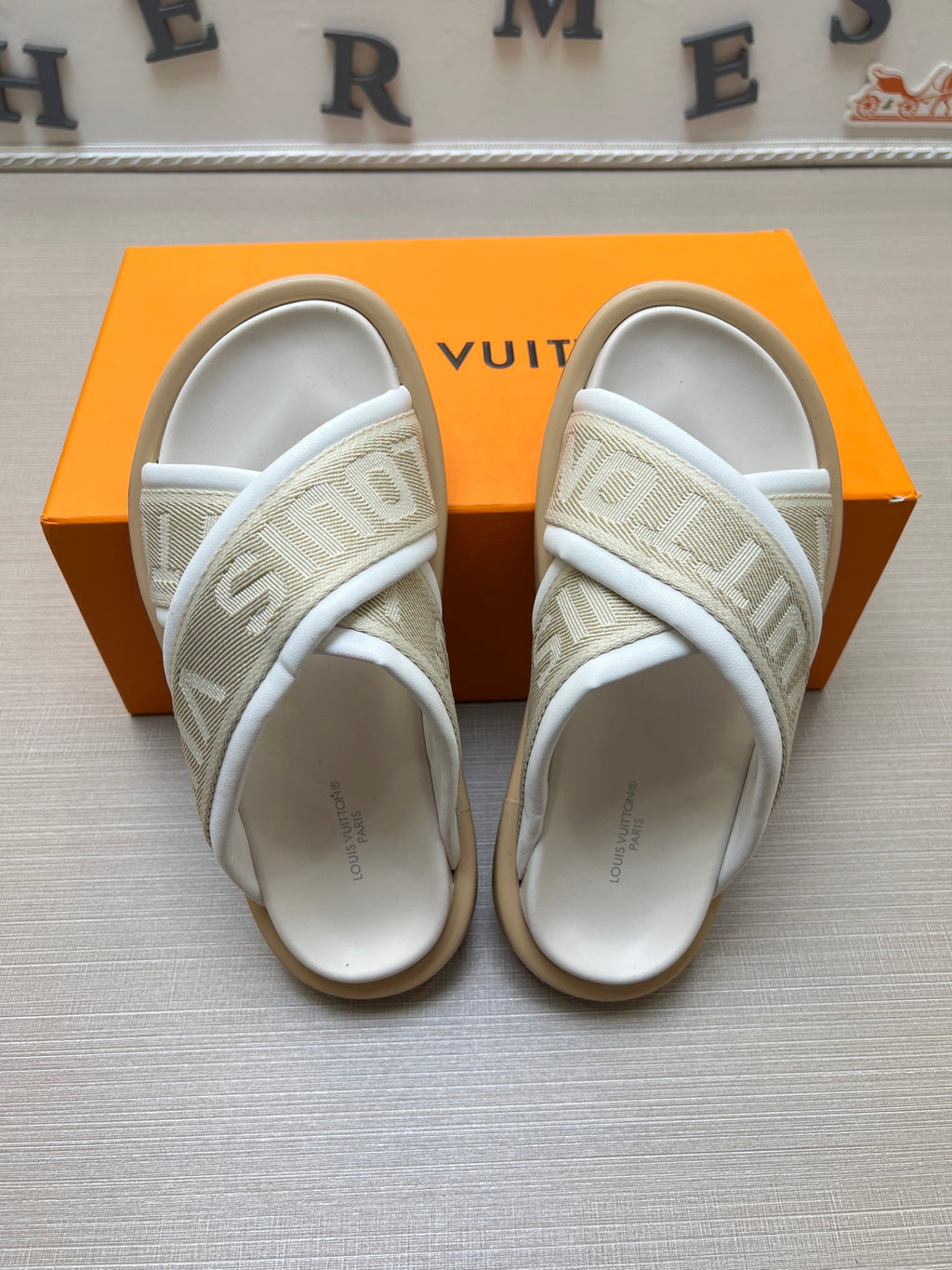 535ZE271Z Popular Slippers