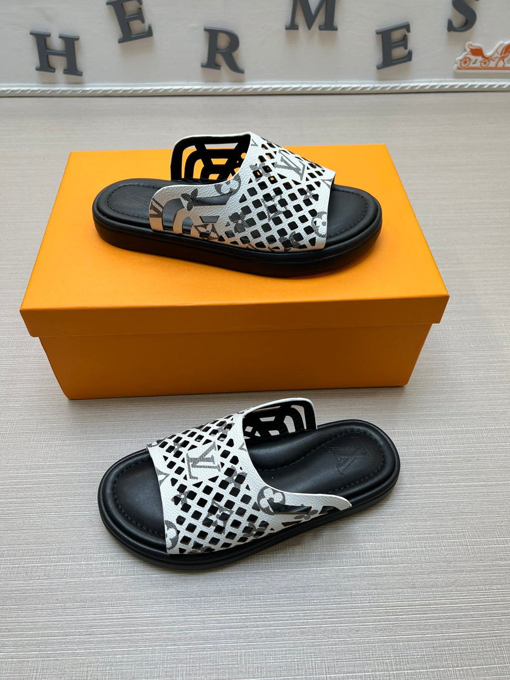 54E83Z Popular slippers