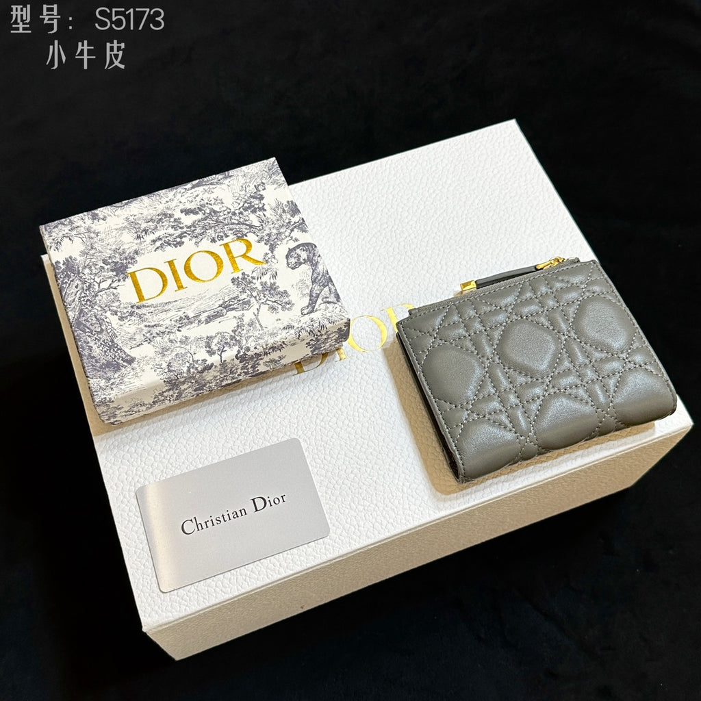15RD134B Popular Wallets