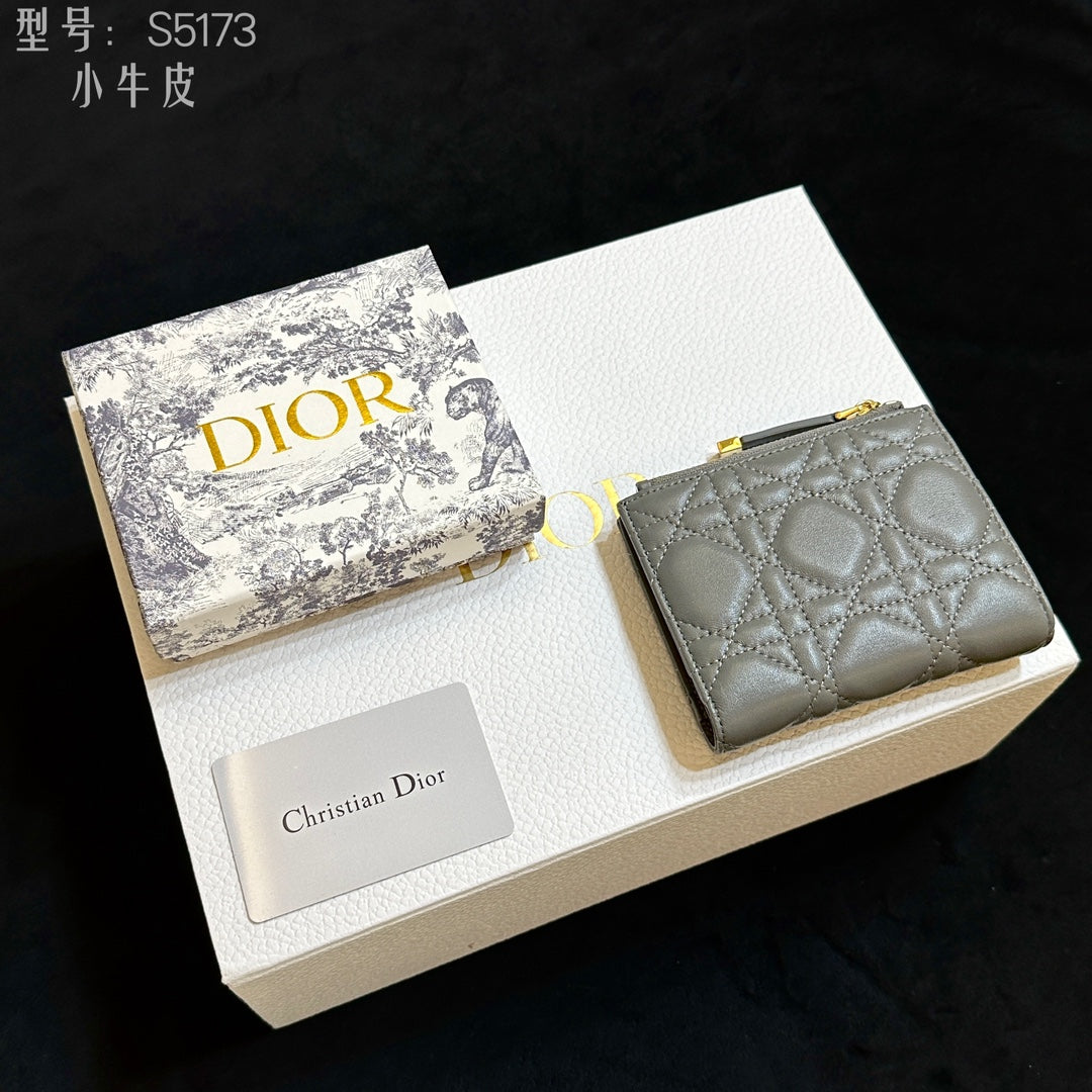15RD134B Popular Wallets