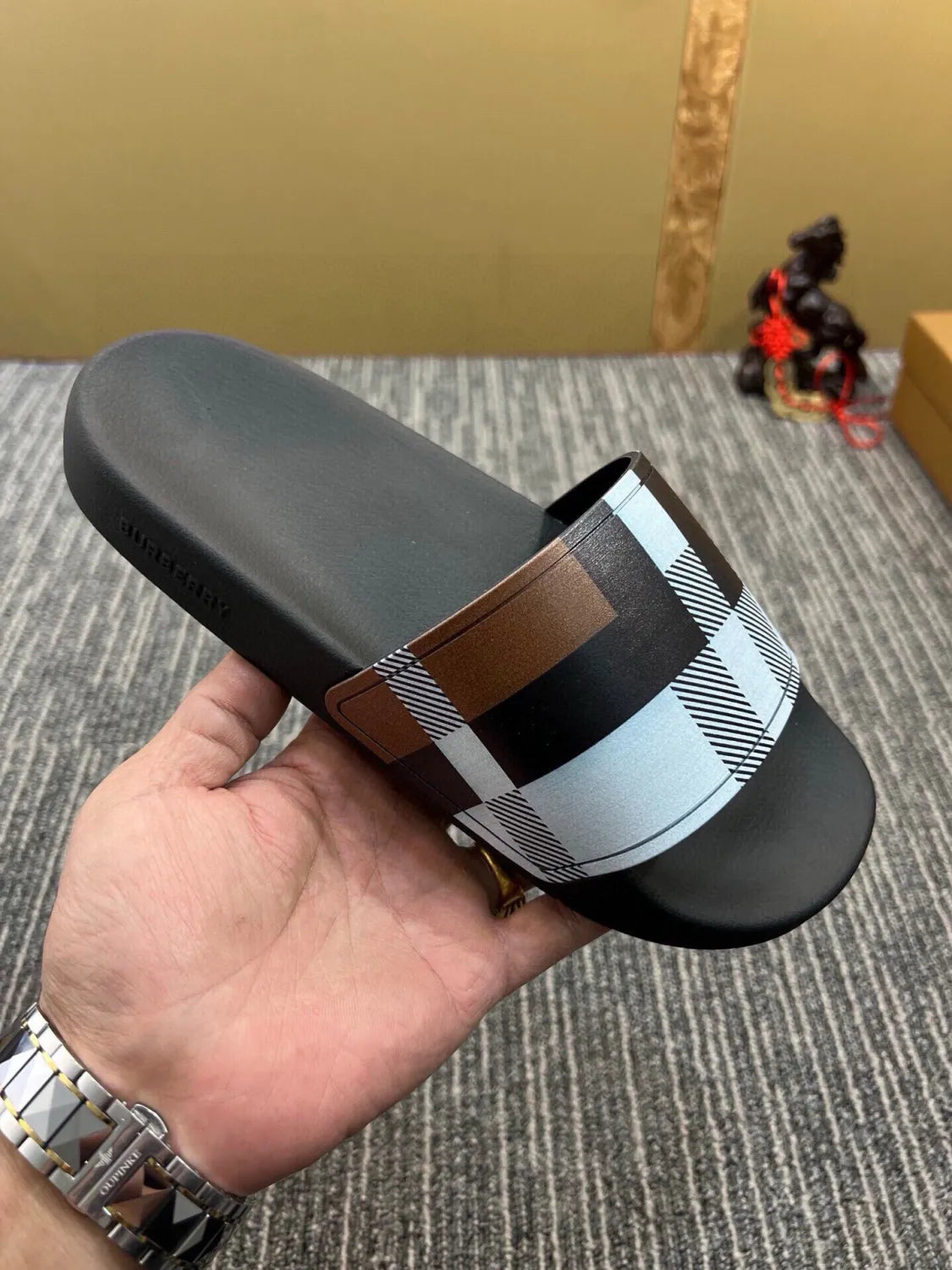 535ZR258Z Popular Slippers