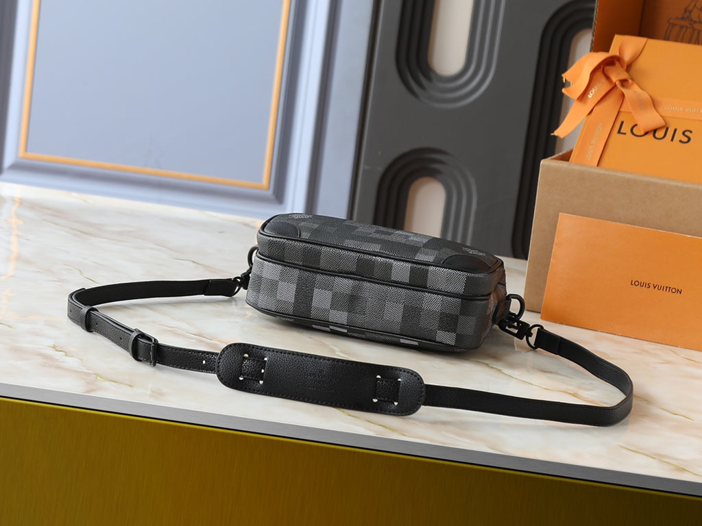 B1P46E110 Popular leather bag
