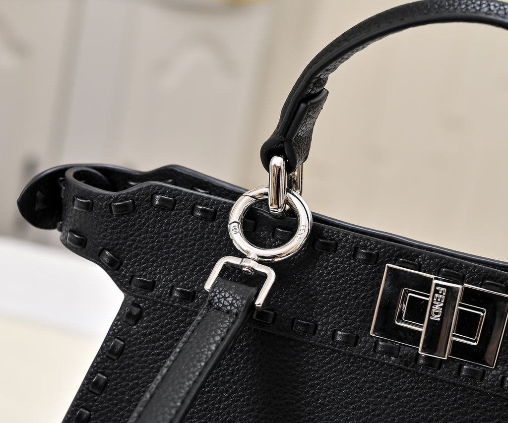 15RF136B Popular leather bag