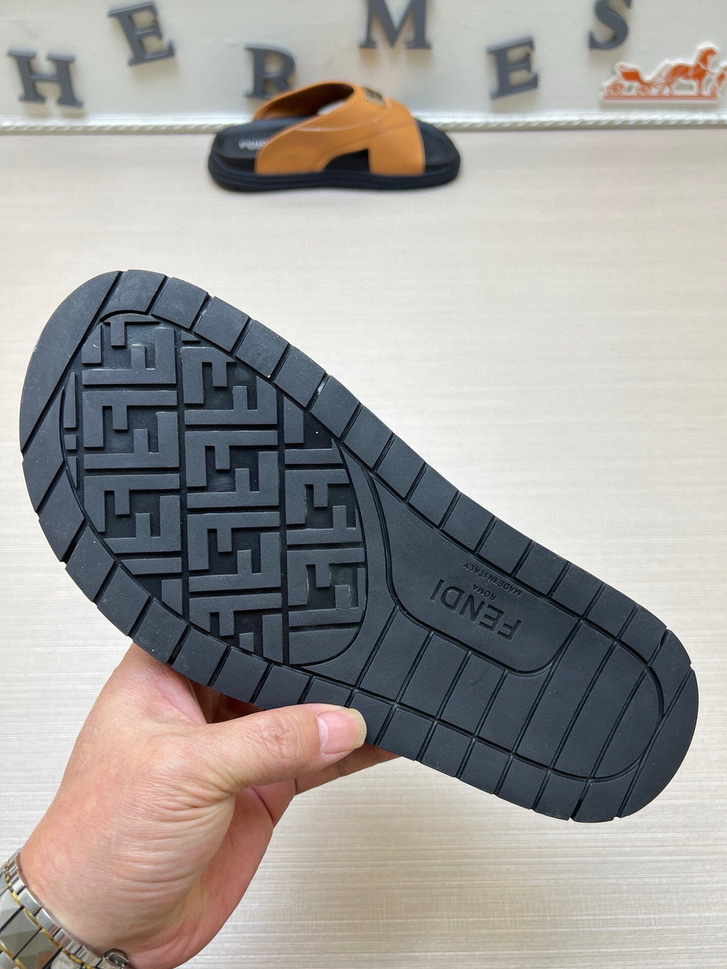 5LF221Z Popular Slippers
