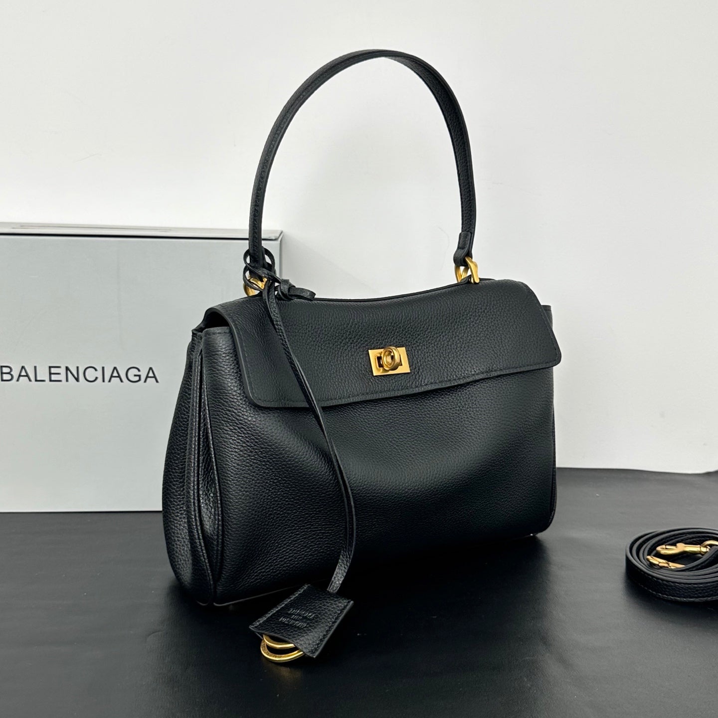 B1X56J31 Popular high-quality leather bag