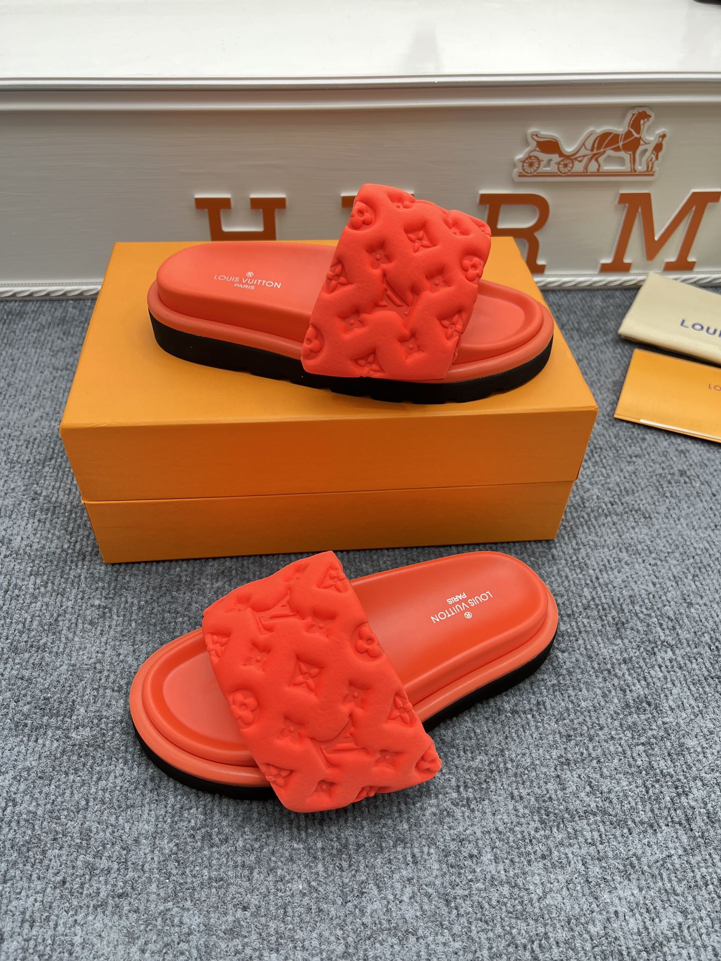 5YE115Z Popular Slippers