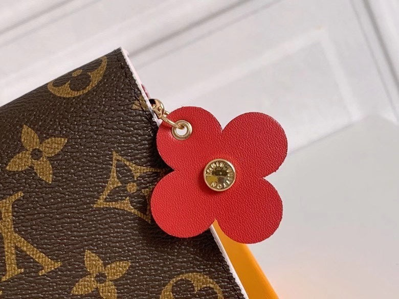 146PE55B Popular leather Wallets