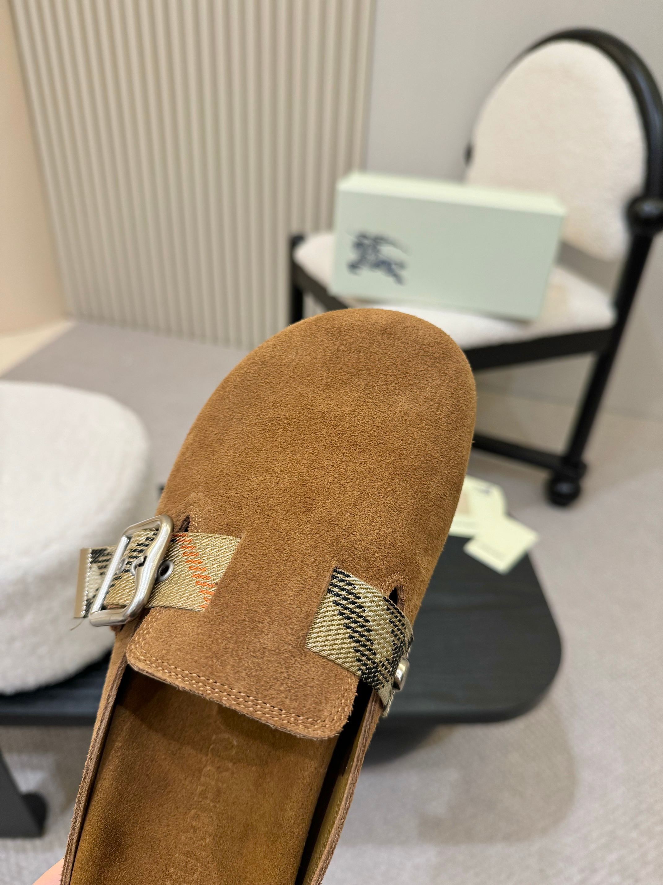 2105QR242Z Popular high-quality  Shoes