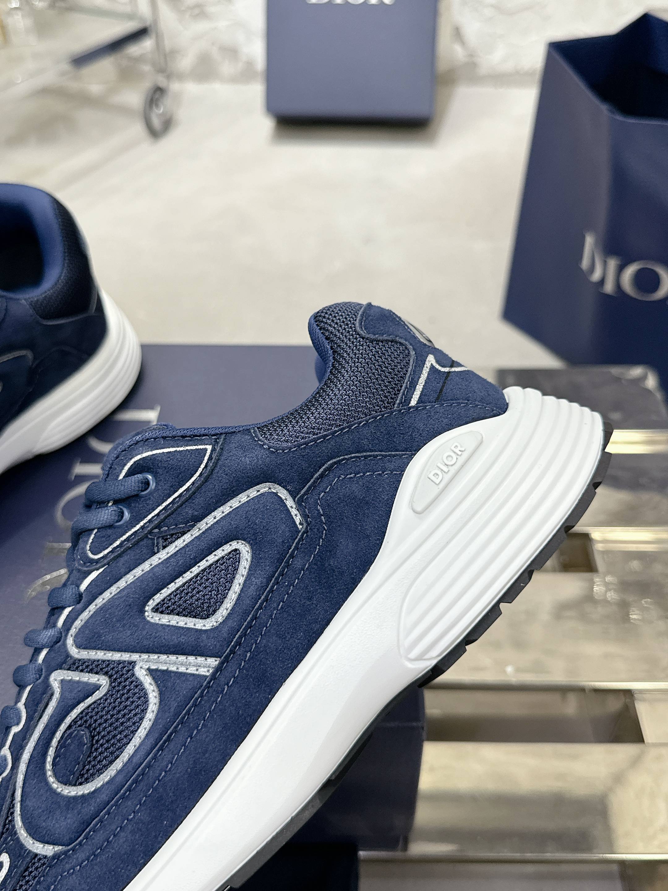 245RD2Z Popular high-quality shoes