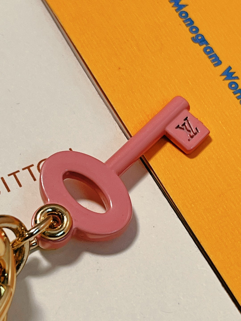 14E43A  Popular key closure
