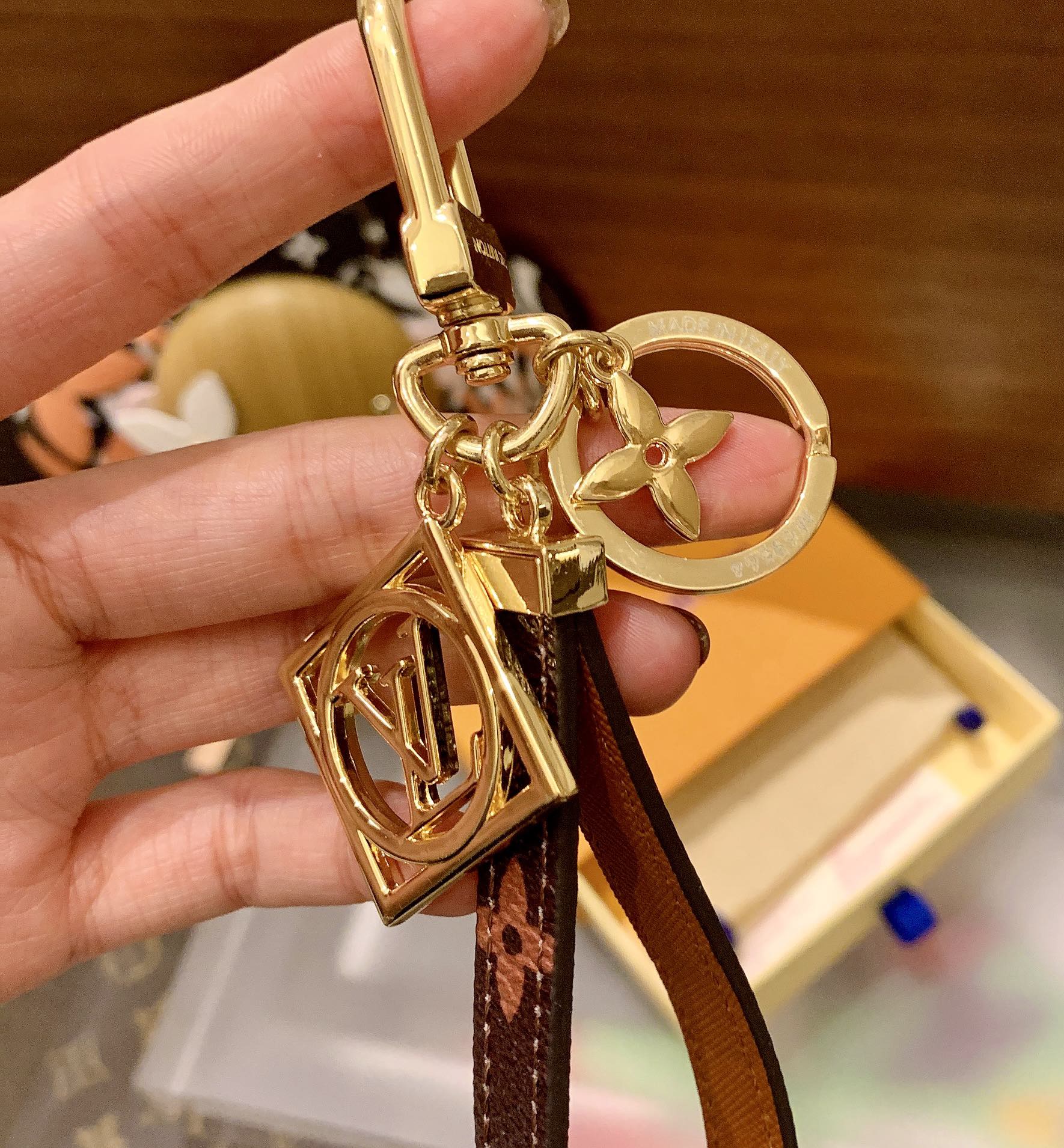 35ZE95A Popular bag 's charms accessories