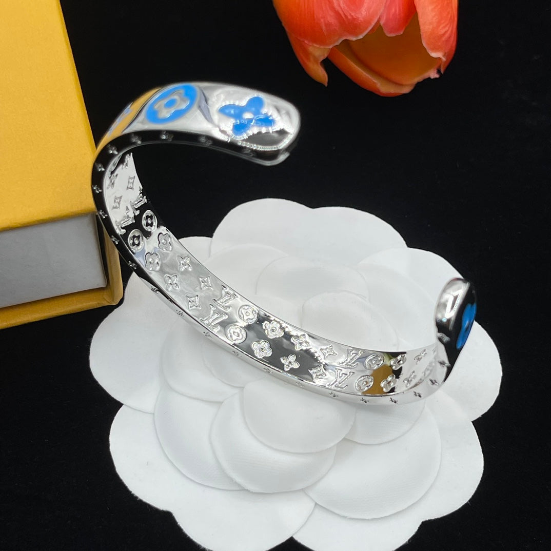 14E1054K  Popular Bracelets