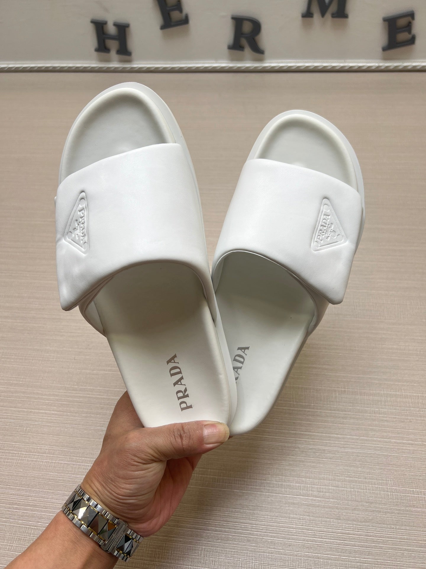 54PD7Z Popular slippers