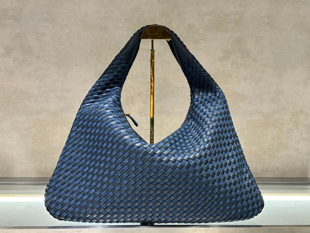 1WA116B Popular leather bag