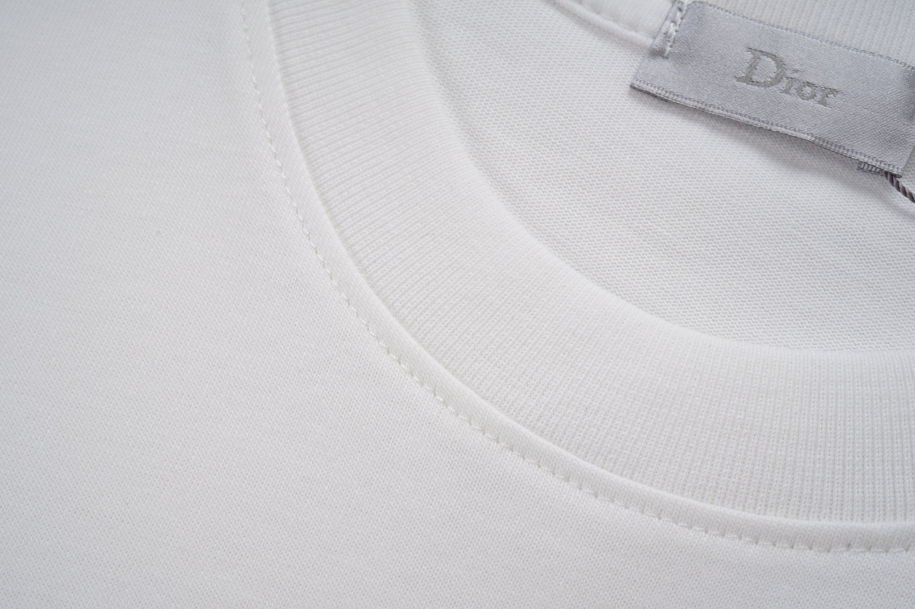 125WD40U  Popular T-shirts
