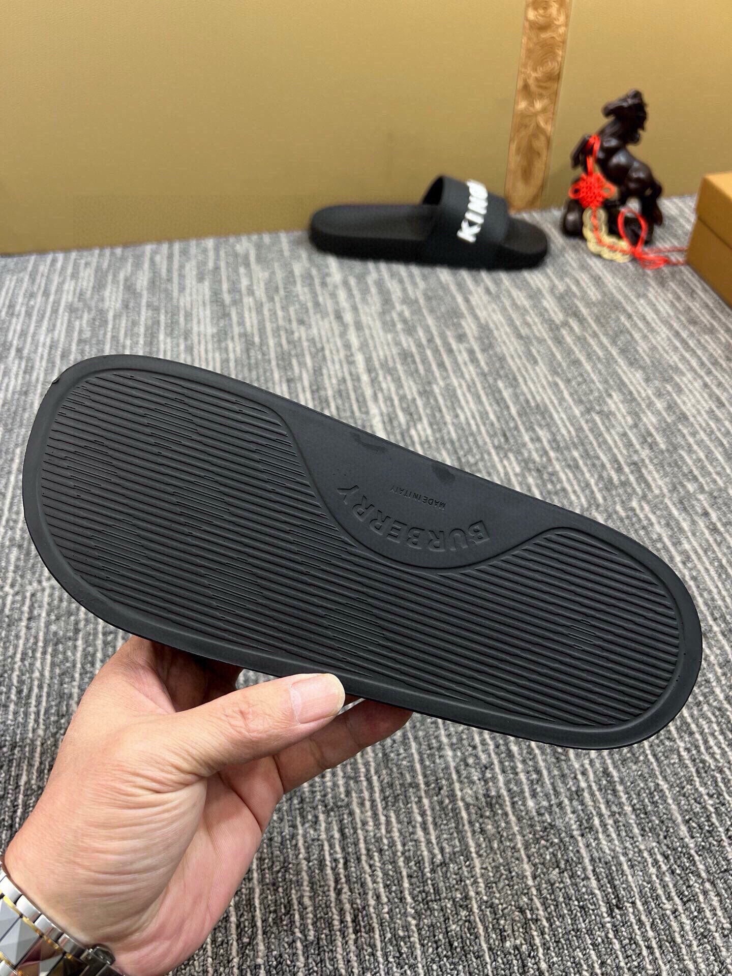 535ZR254Z Popular Slippers