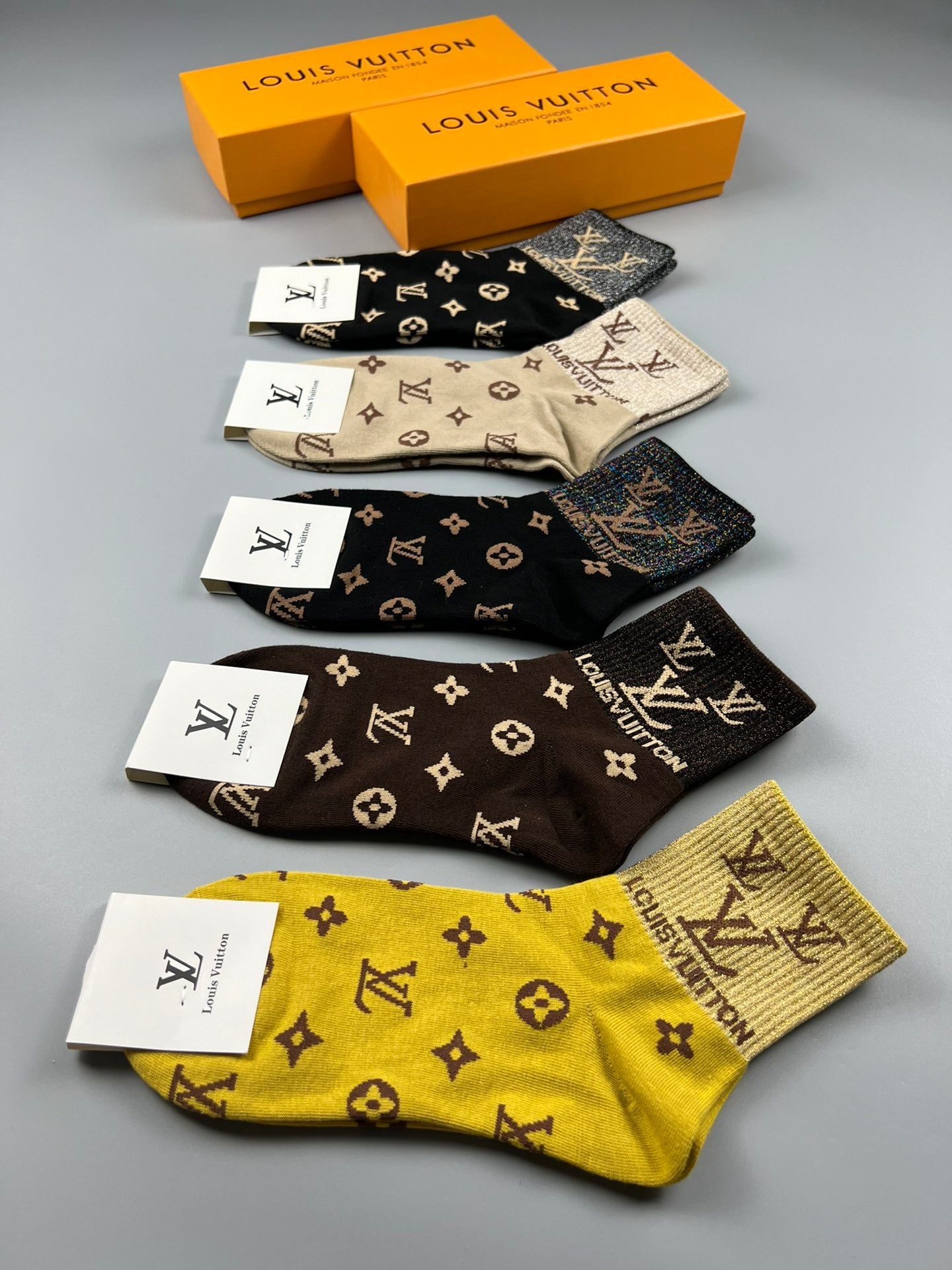 235QE9S Popular socks(5 pairs )