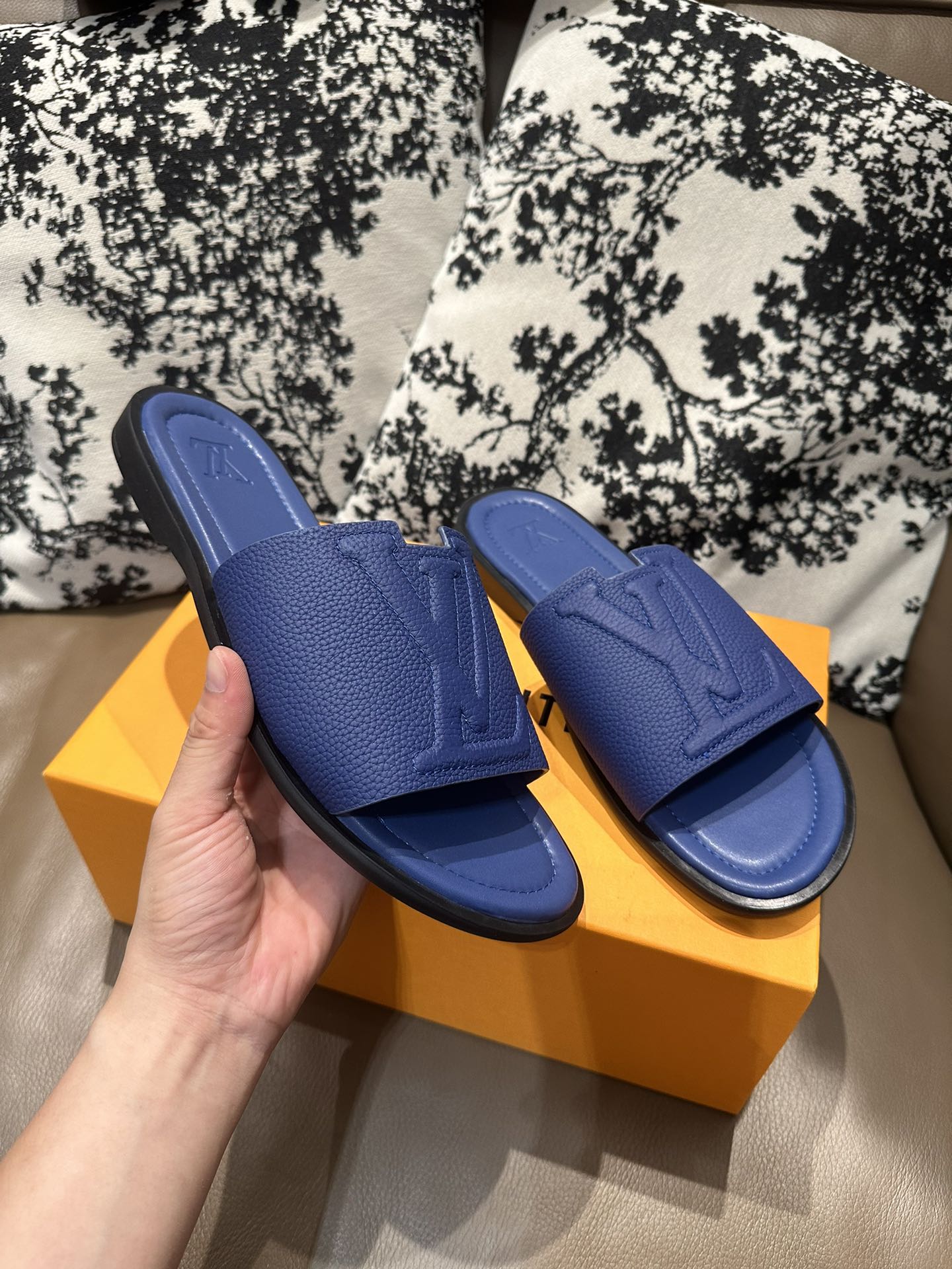 285ZE25Z  Popular leather Shoes