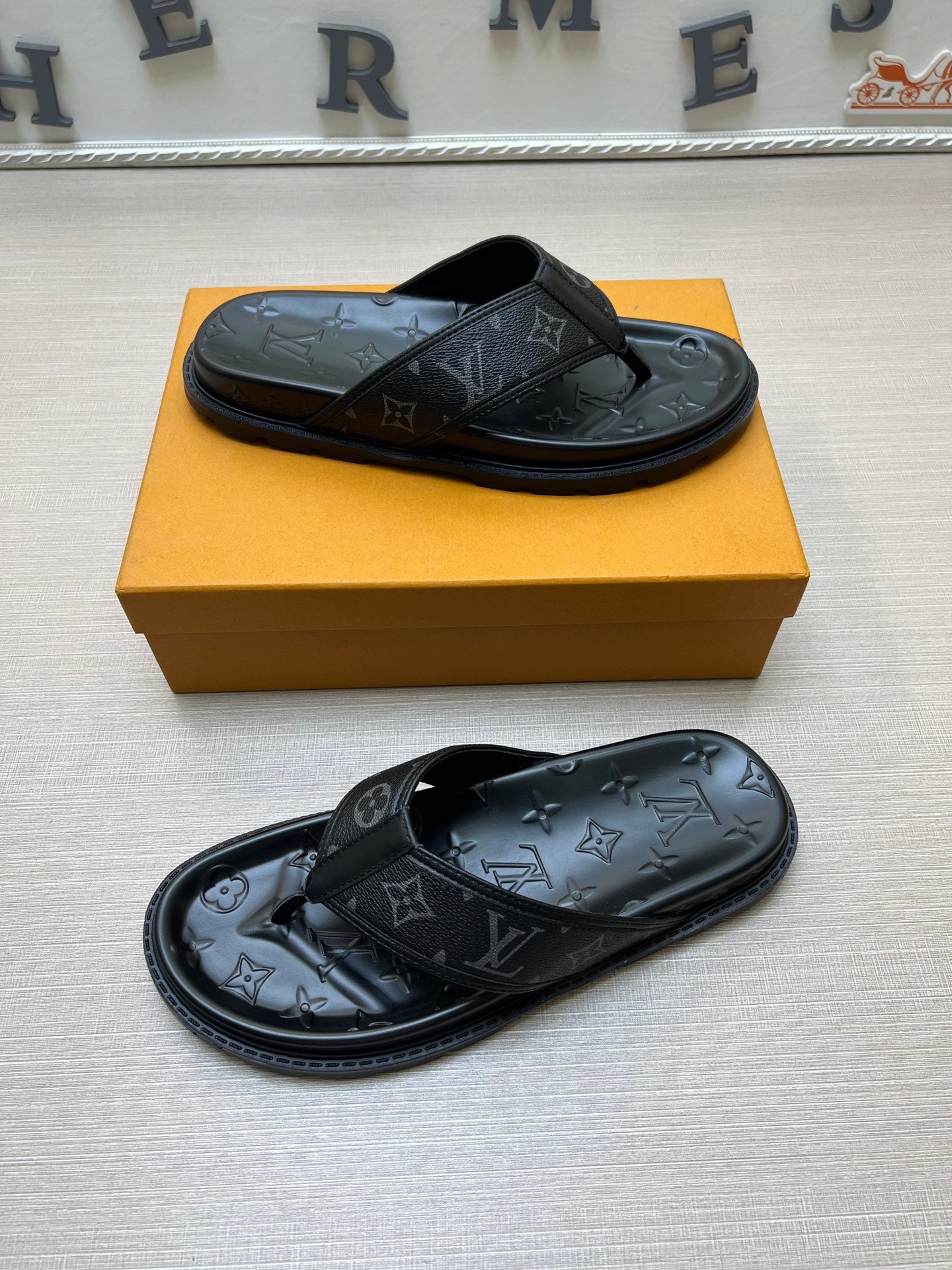 535ZE303Z Popular Slippers