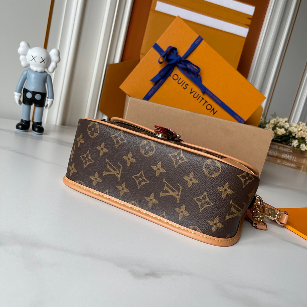 136PE38B Popular leather bag