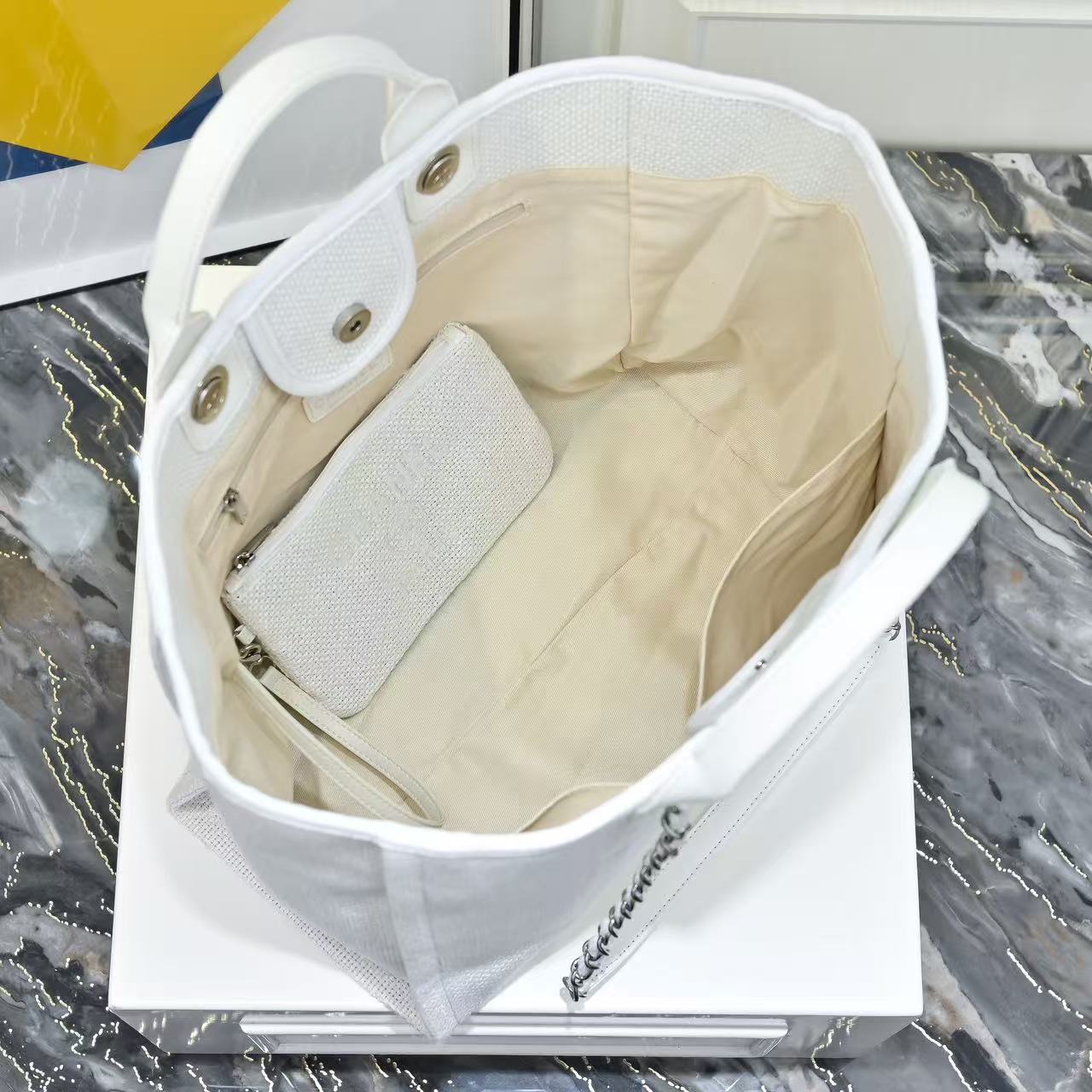 146PC4B Popular bag