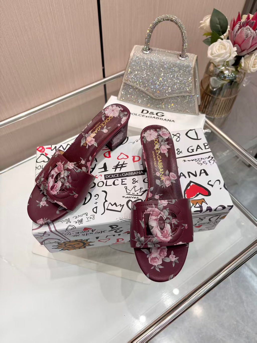 Z2X66A43 Popular high-quality leather slippers