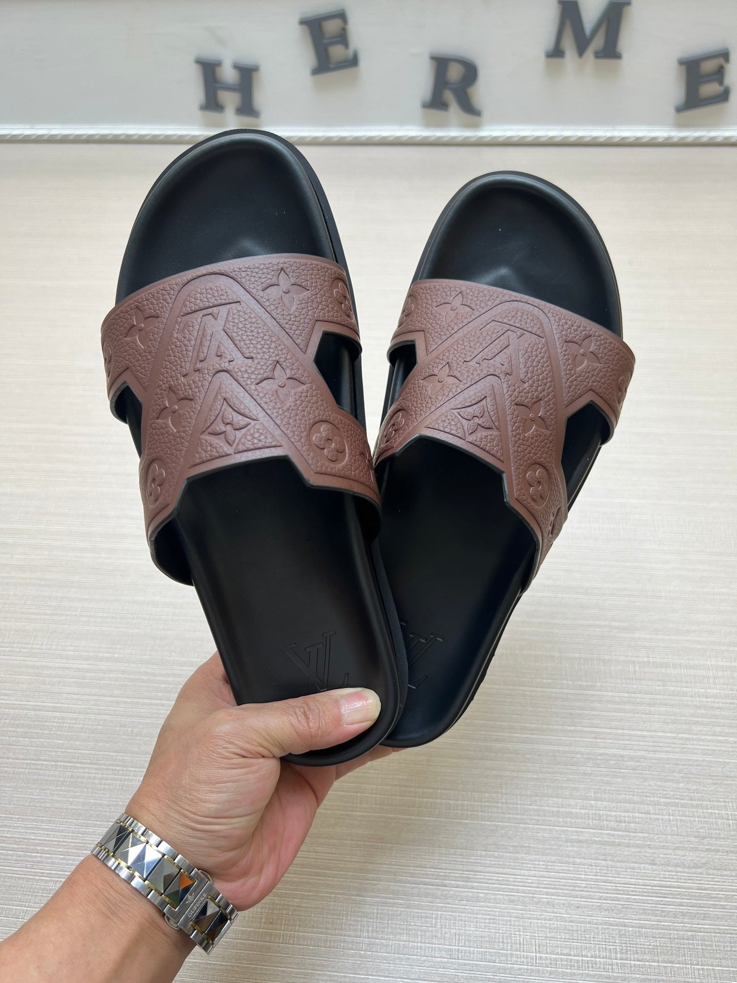 54E68Z Popular slippers
