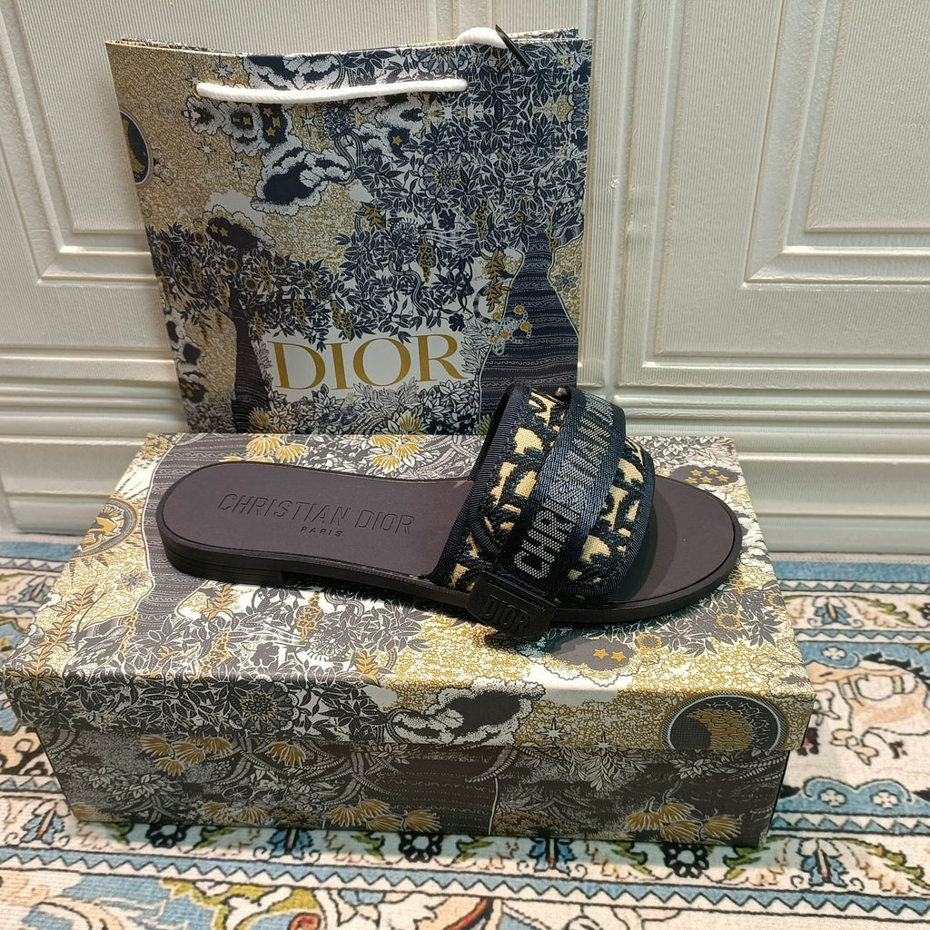 14D20Z Popular Slippers