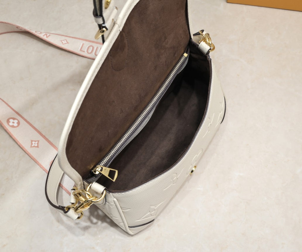 136PE40B Popular leather bag