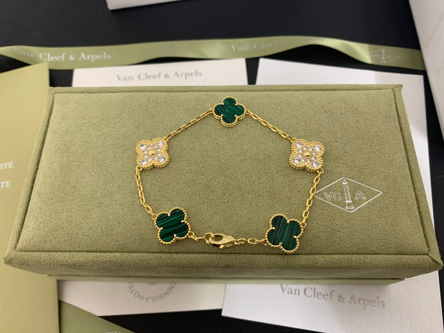5XVA179K  Popular bracelets 5 flowers normal size1.5cm flower