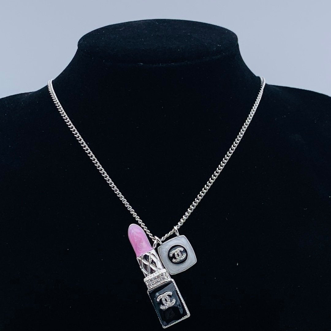 8XC11X  Popular    Necklaces