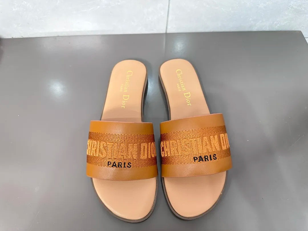 14D32Z Popular slippers