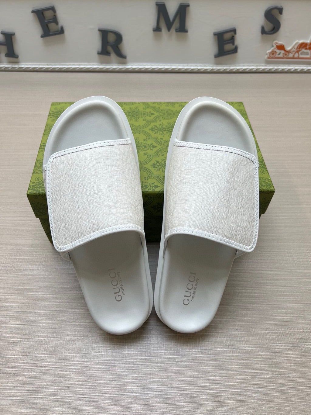 5LB231Z Popular Slippers