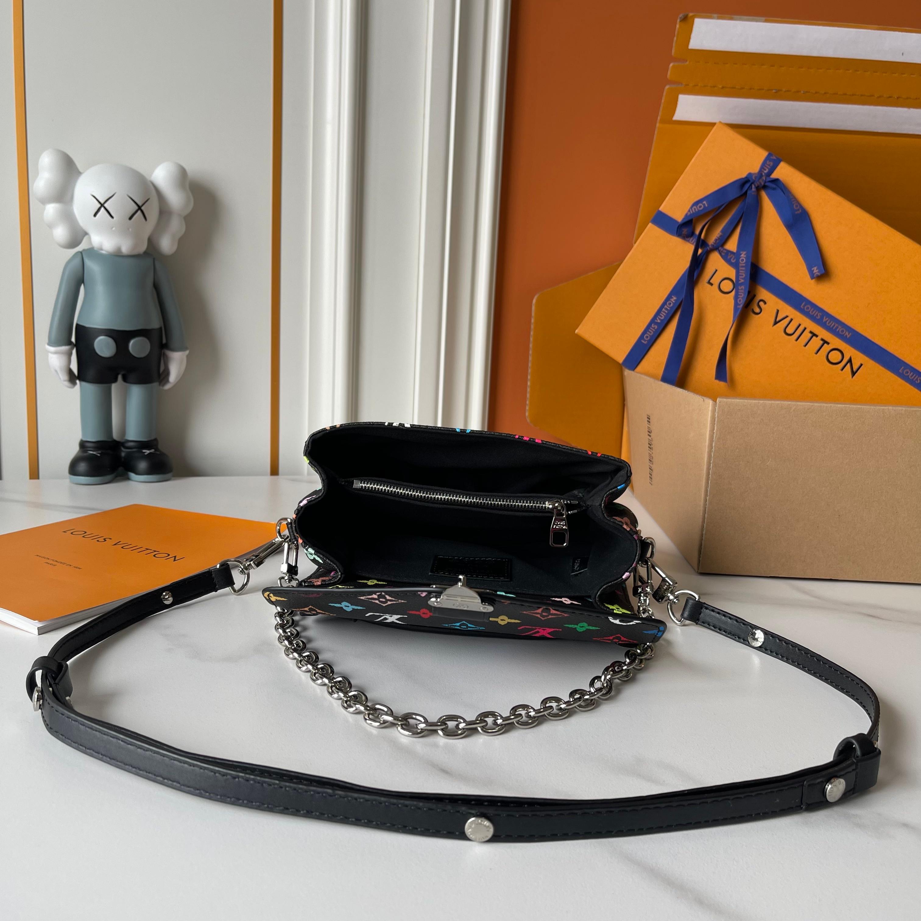 155NE38B Popular  leather bag