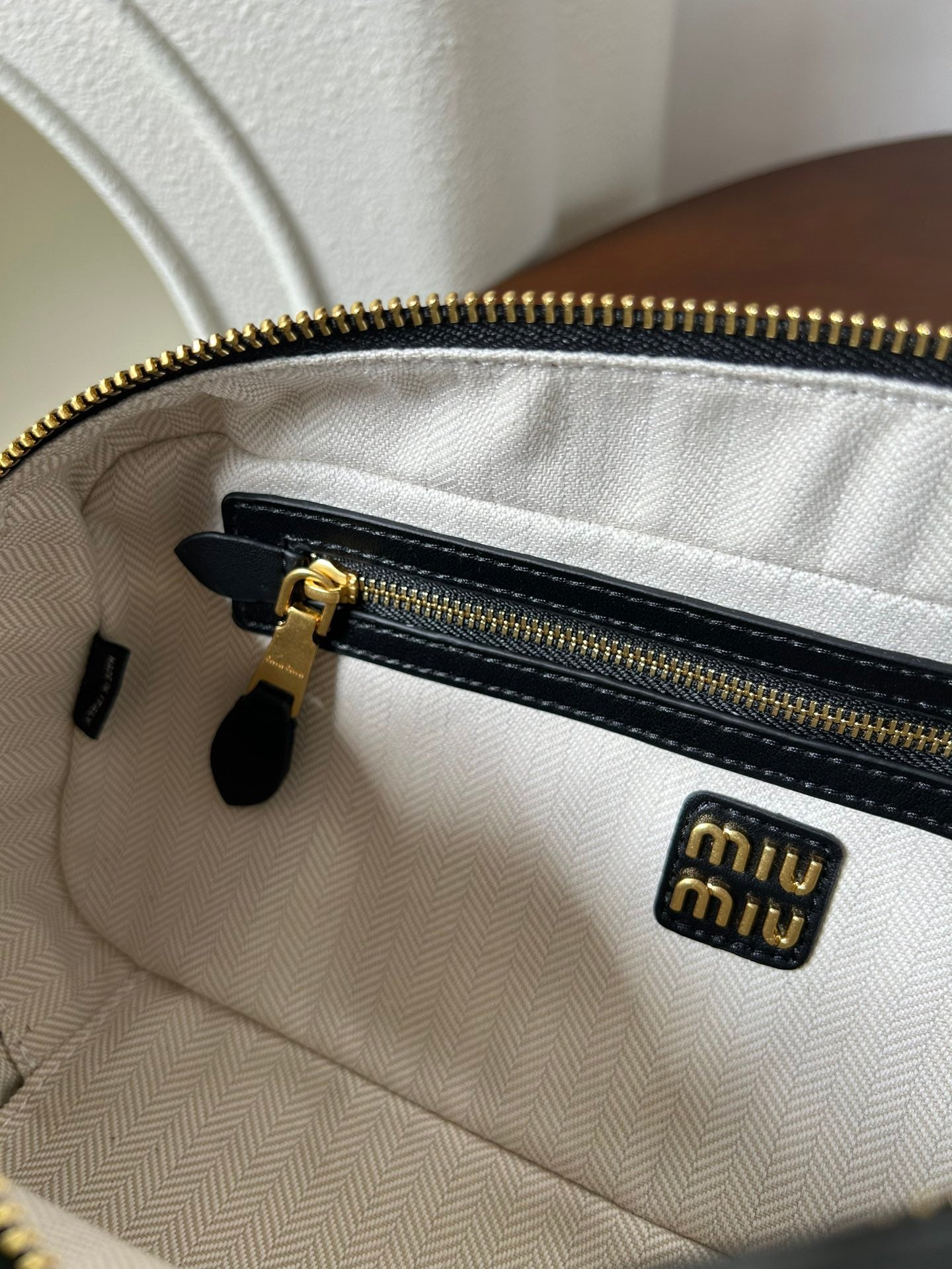 B1P46A150 Popular leather bags