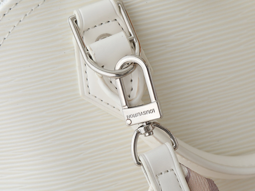 146PE102B Popular leather bag