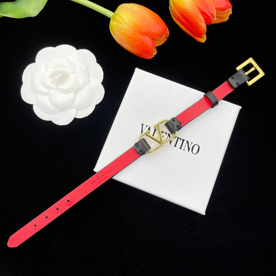 1NVL76K  Popular bracelet